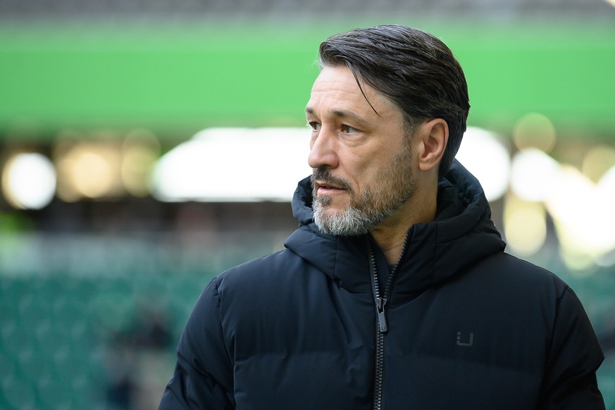 ARCHIV - 27.01.2024, Niedersachsen, Wolfsburg: Fußball, Bundesliga, VfL Wolfsburg - 1. FC Köln, 19. Spieltag, Volkswagen Arena. Wolfsburgs Trainer Niko Kovac kommt vor dem Spiel ins Stadion. (zu dpa:  ...