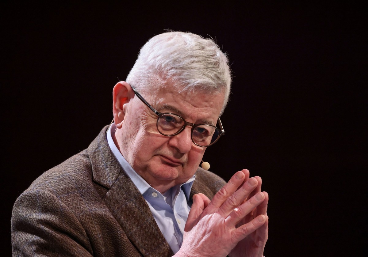 25.03.2025, Nordrhein-Westfalen, K�ln: Joschka Fischer, ehemaliger Au�enminister spricht bei der Lit.Cologne �ber internationale Politik. Foto: Oliver Berg/dpa +++ dpa-Bildfunk +++