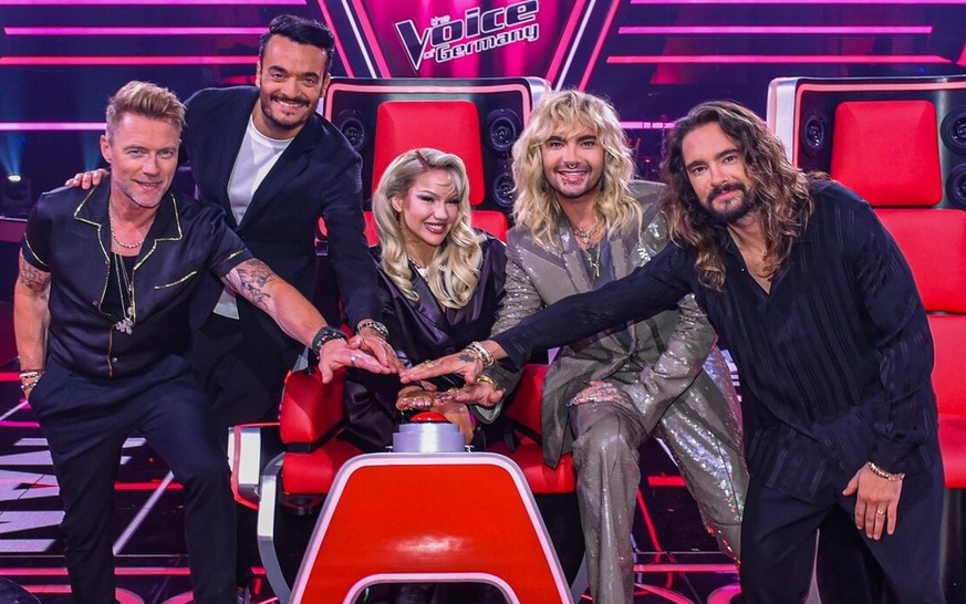 Titel: The Voice of Germany;
Staffel: 13;
Person: Ronan Keating; Giovanni Zarrella; Shirin David; Bill Kaulitz; Tom Kaulitz;
Copyright: ProSieben/SAT.1/André Kowalski;
Fotograf: Andre Kowalski;
Bildre ...