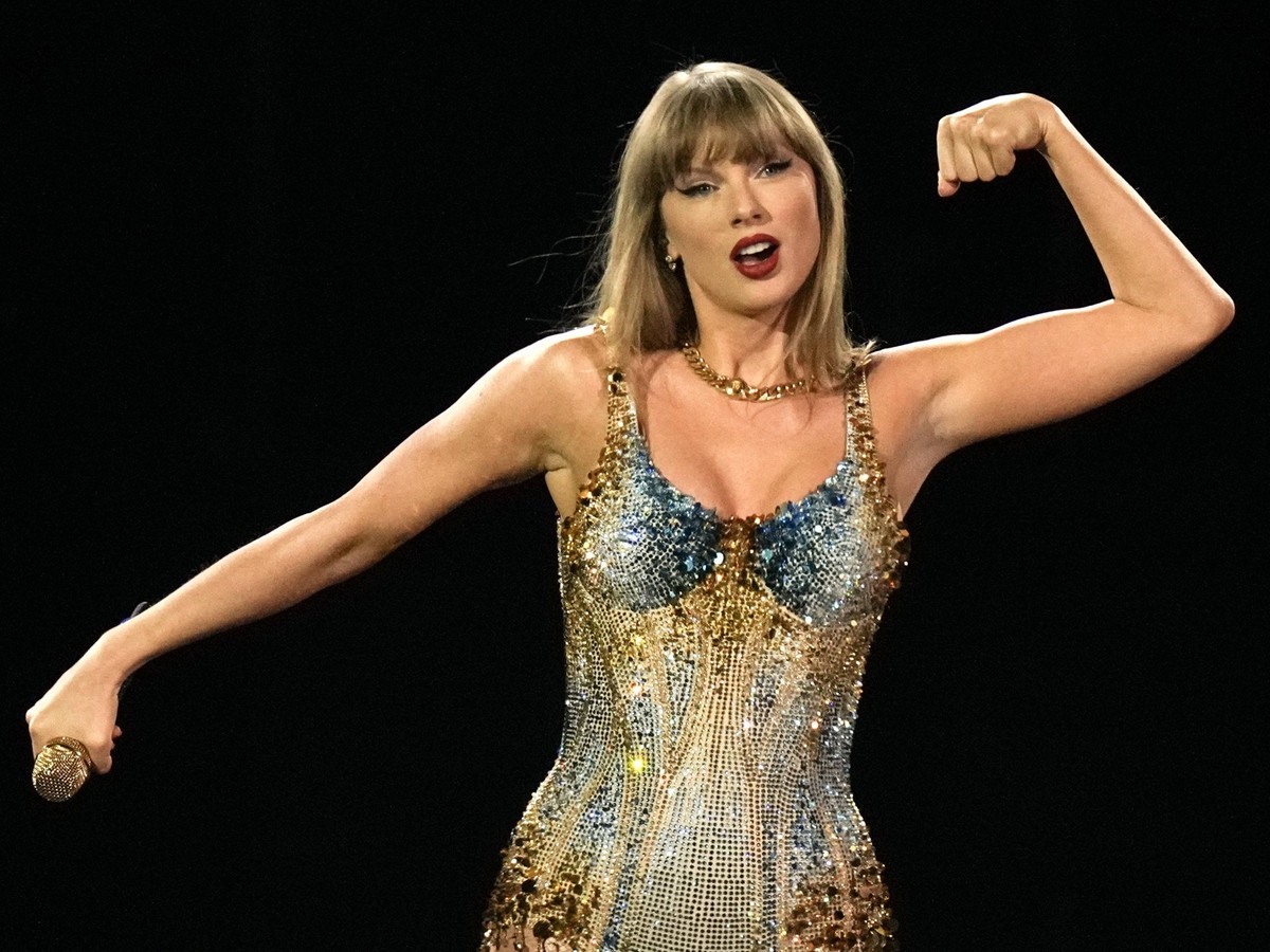 November 14, 2024, Toronto, On, Canada: A report suggests Toronto s Taylor Swift concerts boosted spending in Ontario s recreation and entertainment sector compared with November 2023 but the overall  ...