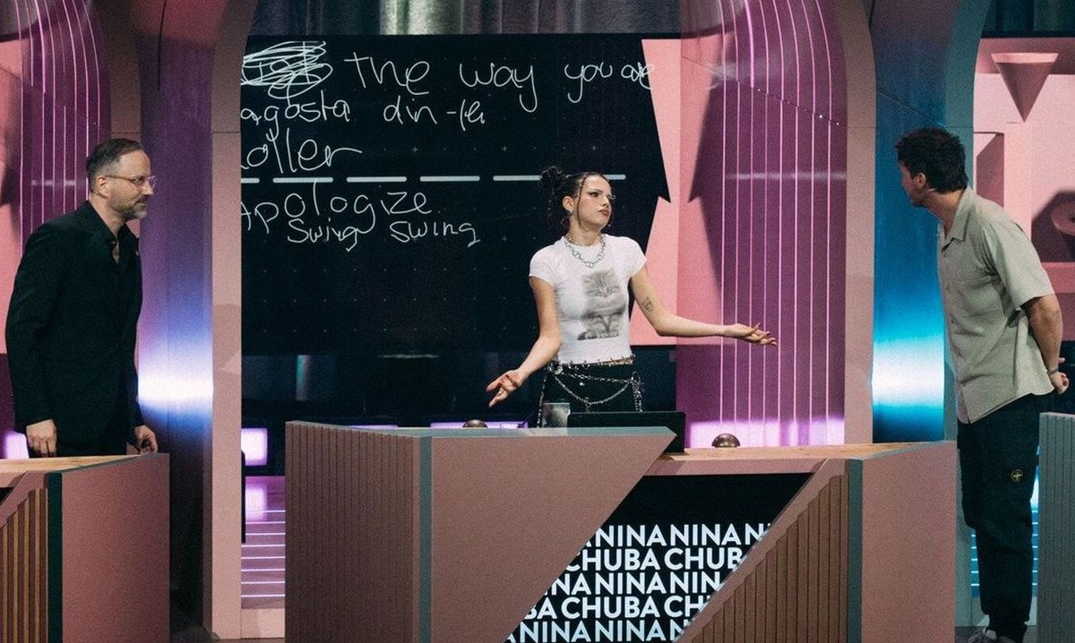 In der achten Staffel von "Wer stiehlt mir die Show" ist Sängerin Nina Chuba eine der Konkurrentinnen von Joko Winterscheidt.