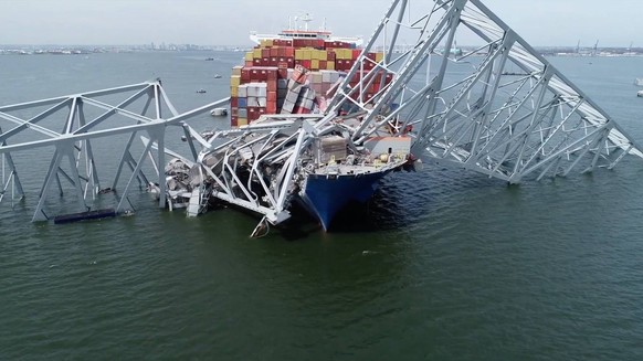 RECORD DATE NOT STATED 263219.jpg Drone image shows the collapse of Baltimore s Francis Scott Key Bridge after it was hit by by Cargo Ship Dali on March 26, 2024. Six people remain missing and are pre ...