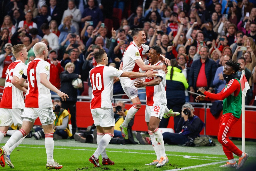 AMSTERDAM , 11-05-2022 , Johan Cruijff Arena , Dutch Football Eredivisie , season 2021 / 2022 , Ajax vs Heerenveen. Ajax player Sebastien Haller scores and celebrates the 3-0 with Ajax player Steven B ...