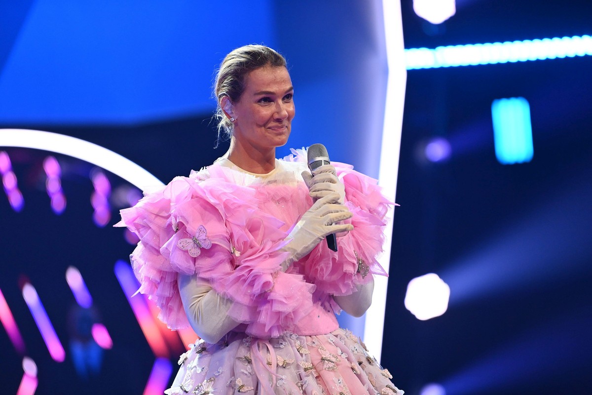 Franziska van Almsick hat die Maske abgenommen.