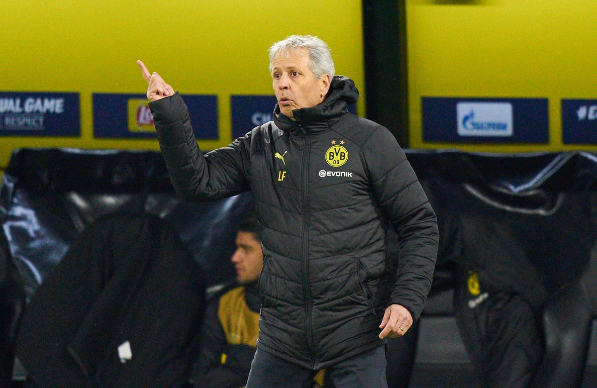 CL Football Dortmund - Paris, Dortmund Feb 18, 2020. Lucien FAVRE, Chef - Trainer BVB BORUSSIA DORTMUND - PARIS SG 2-1 Soccer UEFA Champions League , Round of last 16, S i g n a l I d u n a P a r k S ...