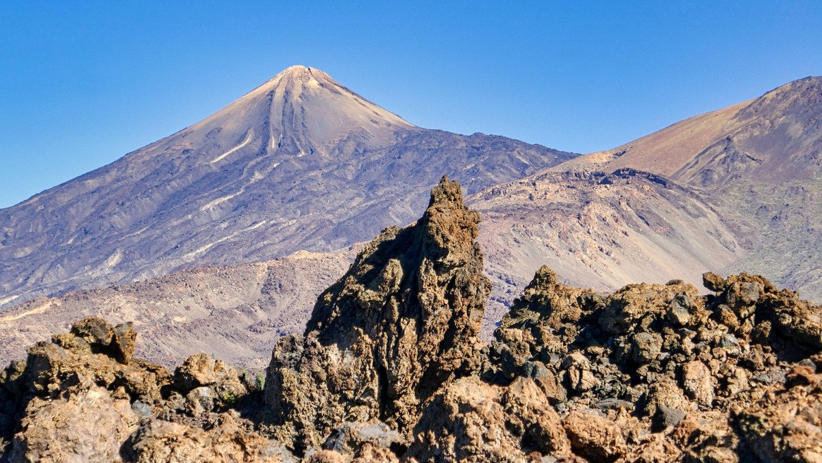 Blick von den canadas del teide auf den Teide in Teneriffa Blick von den canadas del teide auf den Teide in Teneriffa Copyright: xZoonar.com/GünterxGegenheimerx 22542806