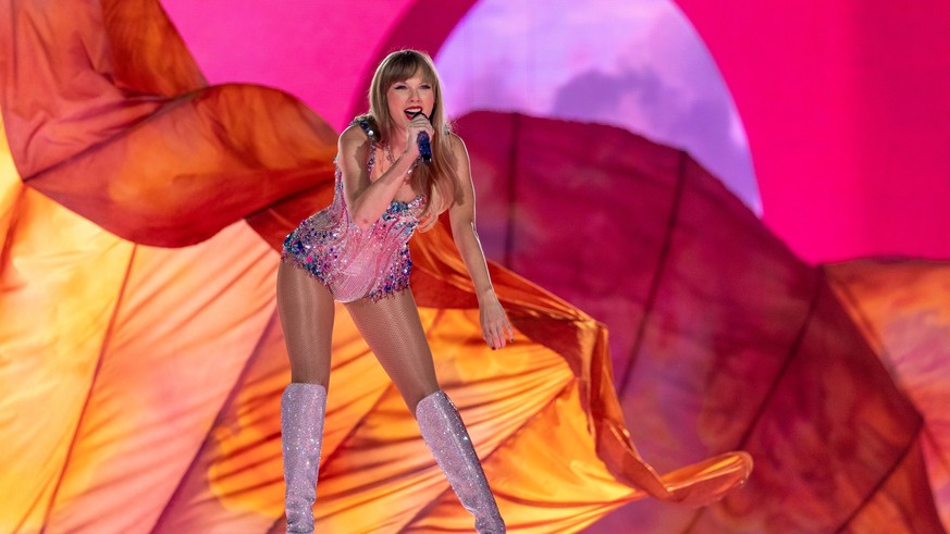 24.03.2023, USA, Las Vegas: US-Sängerin Taylor Swift während der Eras Tour im Allegiant Stadium. Foto: Daniel Deslover/ZUMA Press Wire/dpa +++ dpa-Bildfunk +++