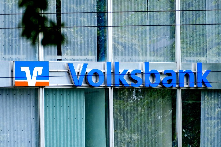 Düsseldorf 22.07.2023 Volksbank Bankfiliale Düsseldorf Nordrhein-Westfalen Deutschland *** Düsseldorf 22 07 2023 Volksbank Bank Branch Düsseldorf North Rhine-Westphalia Germany