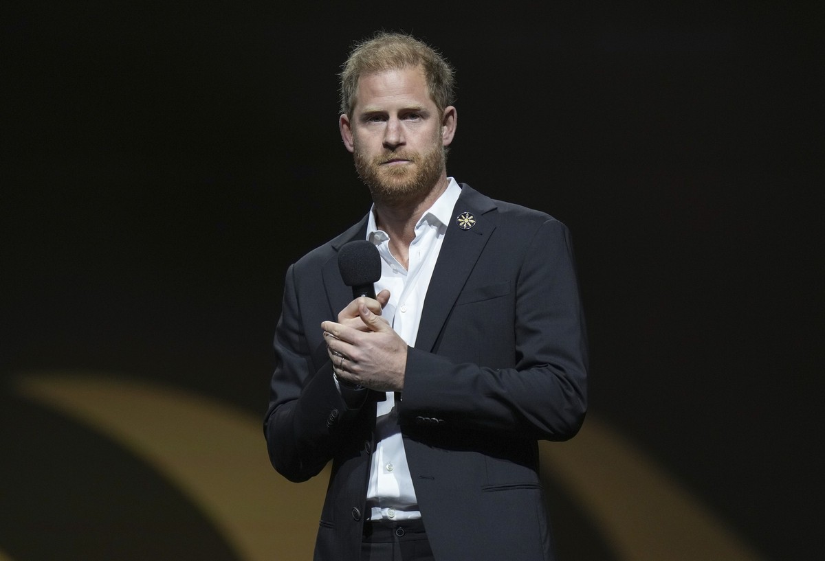 16.02.2025, Kanada, Vancouver: Der britische Prinz Harry, der Herzog von Sussex, spricht während der Abschlusszeremonie der Invictus Games 2025. Foto: Darryl Dyck/The Canadian Press/AP/dpa - ACHTUNG:  ...