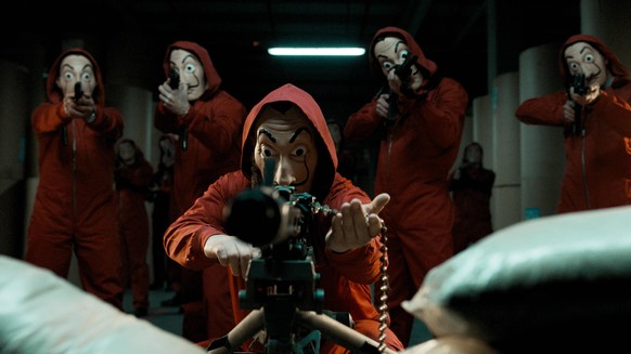 MONEY HEIST, aka LA CASA DE PAPEL, Imprudencias letales Lethal Imprudences , Season 1, ep. 102, aired in US on Dec. 25, 2017. photo: Netflix/Antena 3 / Courtesy: Everett Collection ACHTUNG AUFNAHMEDAT ...