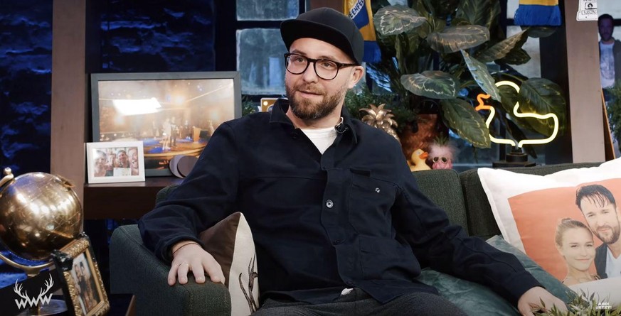 Mark Forster sprach bei "World Wide Wohnzimmer" über ein heikles Thema: seine Haare.