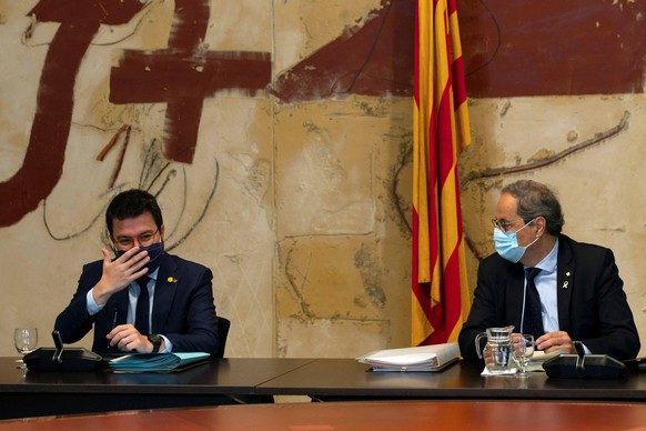 Catalan regional President,Quim Torra R, chats with Deputy President, Pere Aragones, as he chairs the weekly Catalan Government Cabinet meeting in Barcelona, Catalonia, northeastern Spain, 28 July 202 ...