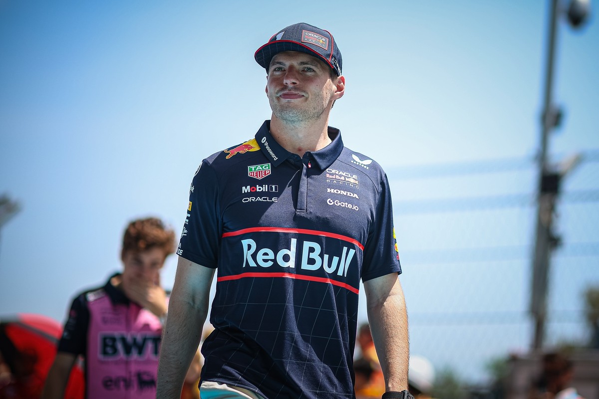 29.05.2025, Spanien: Max Verstappen von Red Bull Racing im Fahrerlager vor dem Rennen auf dem Circuit de Barcelona-Catalunya, Spanien. Foto: Federico Basile/Ipa Sport / Ipa/LiveMedia-IPA/ZUMA Press Wi ...