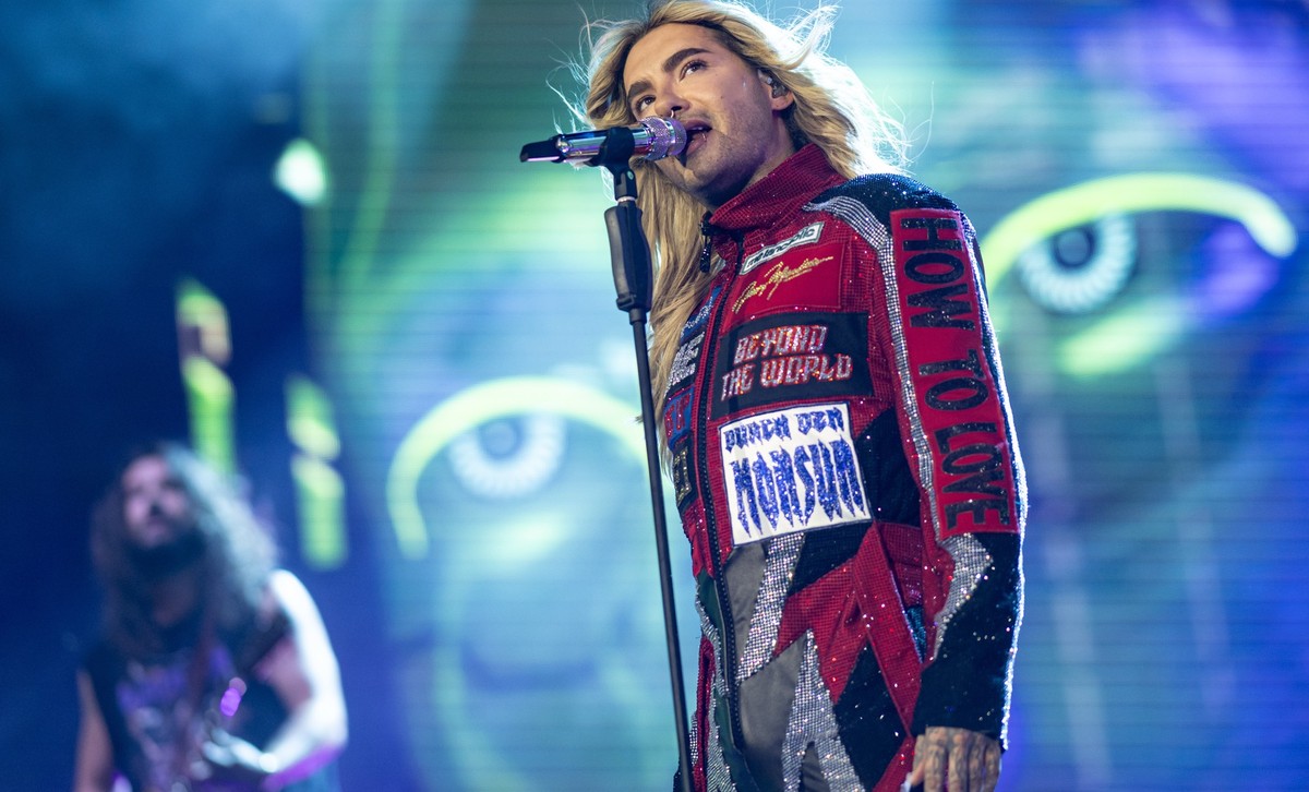 15.08.2025, Berlin: Bill Kaulitz von Tokio Hotel singt beim 20 Jahre &quot;Durch den Monsun&quot; Konzert in der Berliner Wuhlheide. Am 15. August 2005 veröffentlichte die Magdeburger Rockband Tokio H ...