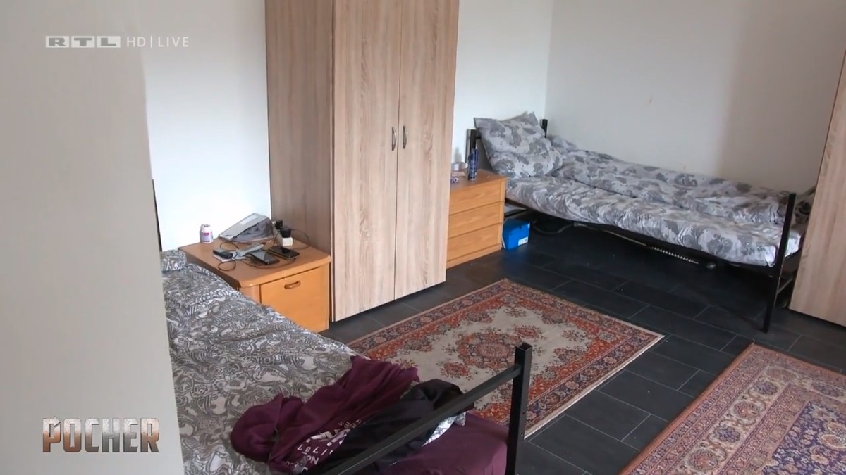 In dieser Wohnung leben sieben Menschen.
