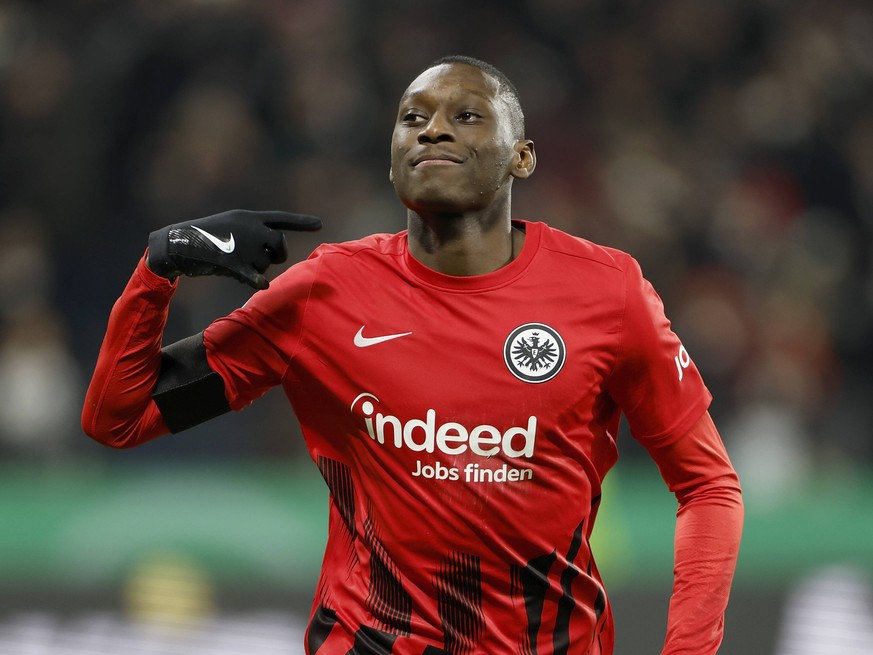 Jubel nach dem Tor zum 1:0, jubelnd, bejubelt, jubelt, jubeln, emotionen, Torschuetze Randal Kolo Muani Eintracht Frankfurt, 9, 07.02.2023, Fussball, DFB-Pokal, Achtelfinale, Eintracht Frankfurt - SV  ...