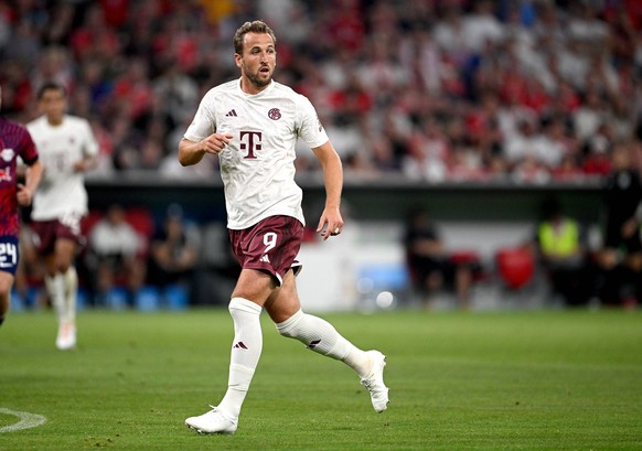 Fussball Supercup Saison 2023/2024 FC Bayern Muenchen - RB Leipzig 12.08.2023 Harry Kane FC Bayern Muenchen *** Football Supercup season 2023 2024 FC Bayern Muenchen RB Leipzig 12 08 2023 Harry Kane F ...