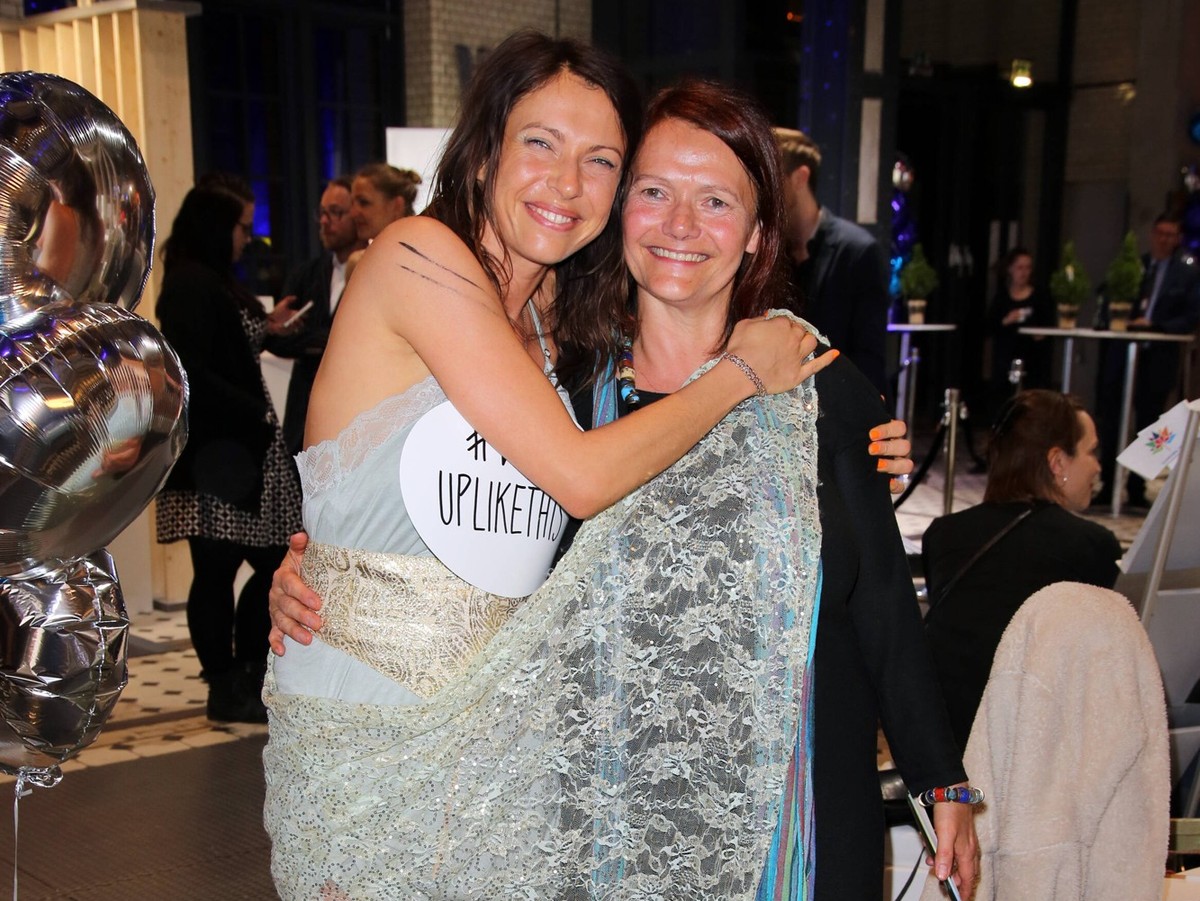 Jana Pallaske mit Mutter Beate Wendland bei der Party nach der Verleihung des 10. GreenTec Award im ewerk Berlin Ten Yeah s for 10 Years of Visions and Inspiration *** Jana Pallaske with mother Beate  ...