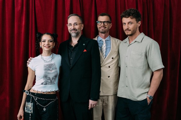 (von links nach rechts) Nina Chuba; Kurt Krömer; Joko Winterscheidt; Tommi Schmitt