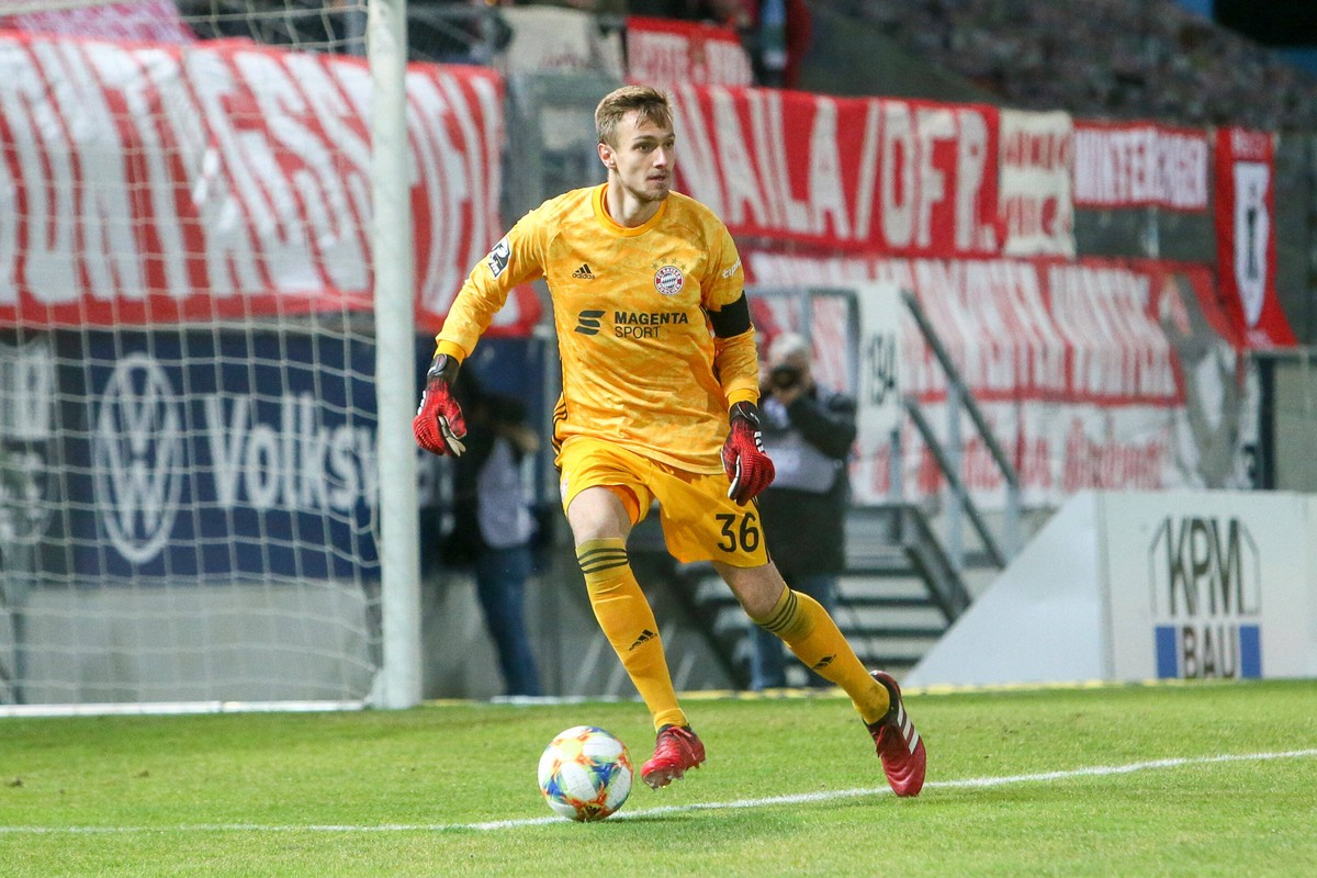Chemnitz, 24.02.2020, Stadion - An der Gellertstra�e, Fu�ball, Herren, 3. Liga, 25. Spieltag , Chemnitzer FC - FC Bayern M�nchen II 1:0 1:0 , Im Bild: Torh�ter Christian Fr�chtl / Fruechtl 36, Bayern ...