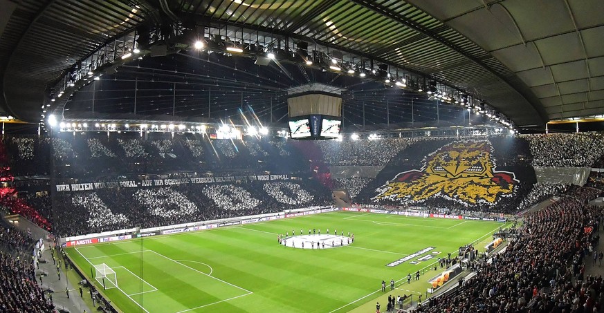 04.10.2018, xblx, Fussball UEFA Europa League, Eintracht Frankfurt - Lazio Rom emspor, v.l. Choreographie der Eintracht Fans (DFL/DFB REGULATIONS PROHIBIT ANY USE OF PHOTOGRAPHS as IMAGE SEQUENCES and ...