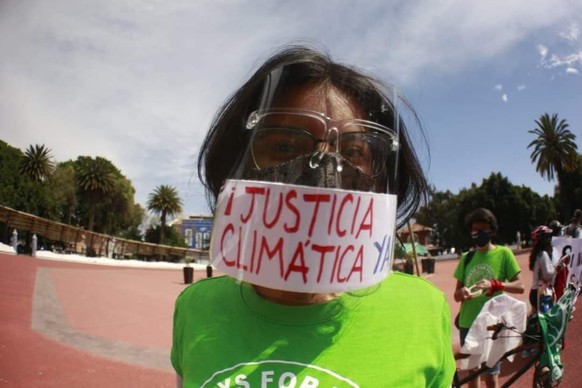 Maria Reyes ist eine 19-jährige queere Frau aus Mexiko. Sie ist Ökofeministin und Vollzeit-Klima- und Menschenrechtsaktivistin bei Fridays for Future Mexico, FFF International und FFF MAPA (Most Affec ...