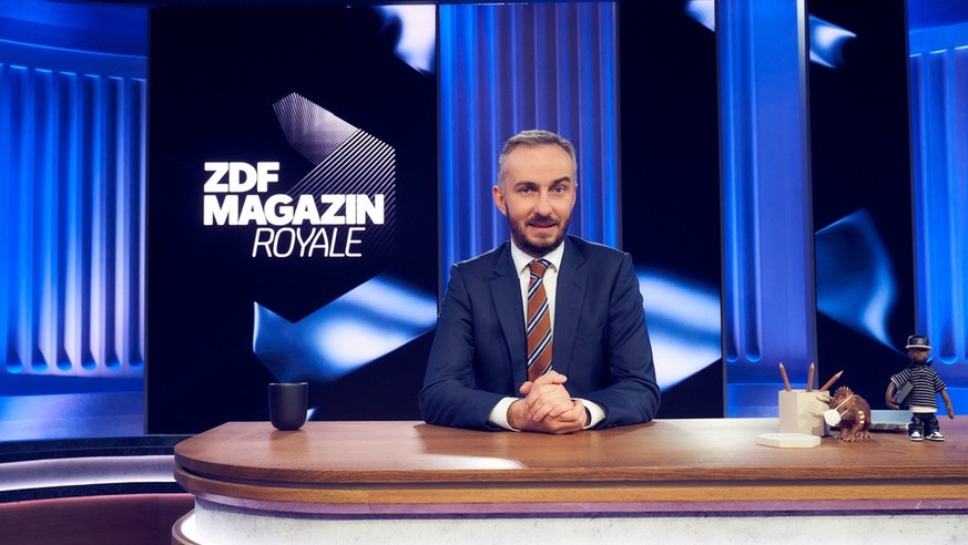 Jan Böhmermann im Studio.