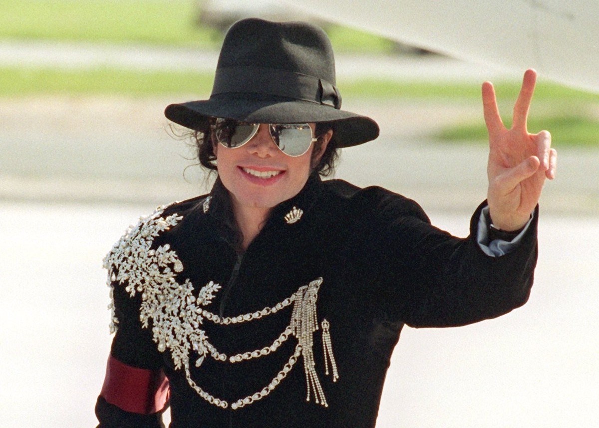 ARCHIV - 29.05.1997, NA, Bremen: Der US-amerikanische Megastar Michael Jackson l