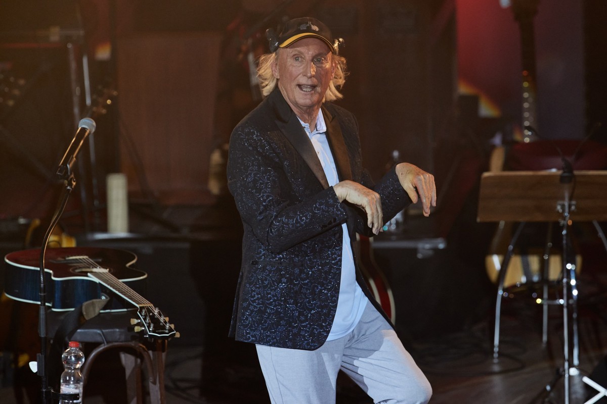 15.09.2022, Hamburg: Otto Waalkes, Komiker, steht während der «Get Back To Audimax!» - Show auf der Bühne im Audimax der Universität. 50 Jahre nach Ottos legendärem Konzert im Audimax der Uni zeigten ...