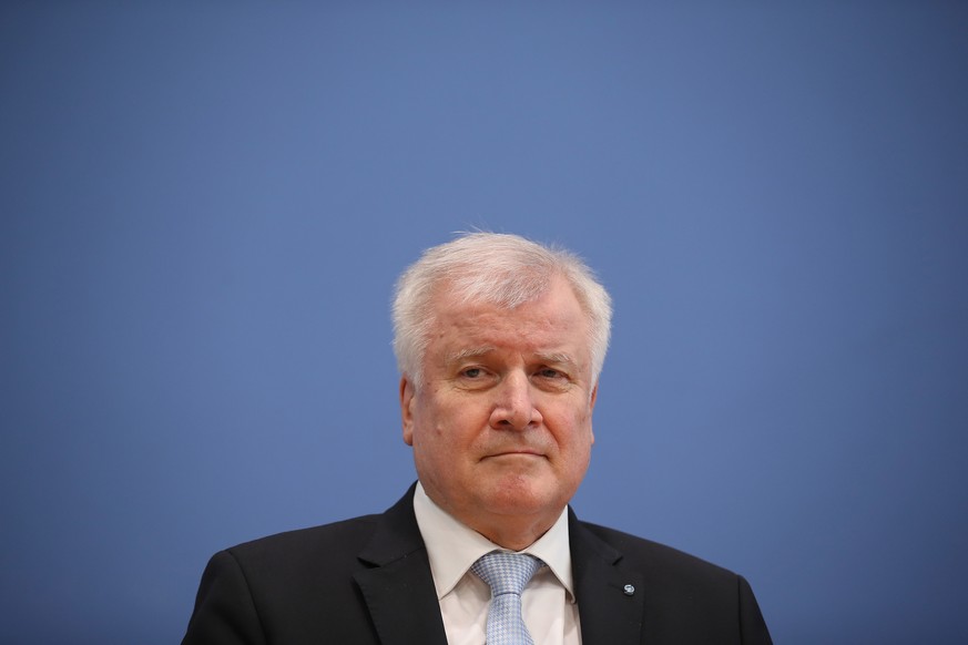 Seehofer kündigt Konsequenzen im Bremer Asyl-Skandal an – 9 Fragen und Antworten