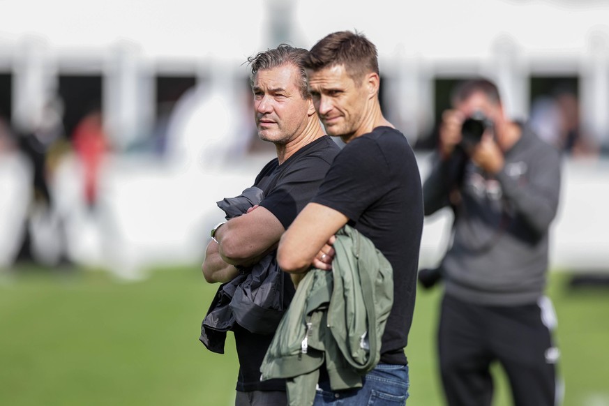 Sportdirektor Michael Zorc (l.) und Leiter der Lizenzabteilung Sebastian Kehl sehen für die Rückrunde noch Luft nach oben bei den Dortmundern.