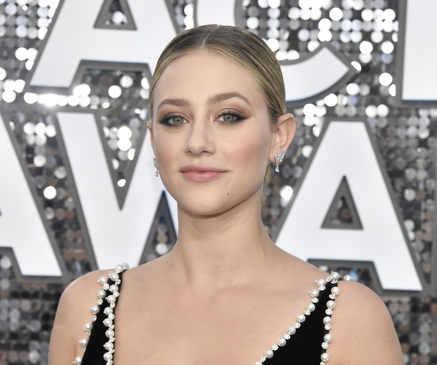 LOS ANGELES, CALIFORNIA - JANUARY 19: Lili Reinhart attends the 26th Annual Screen Actors Guild Awards at The Shrine Auditorium on January 19, 2020 in Los Angeles, California. (Photo by Frazer Harriso ...
