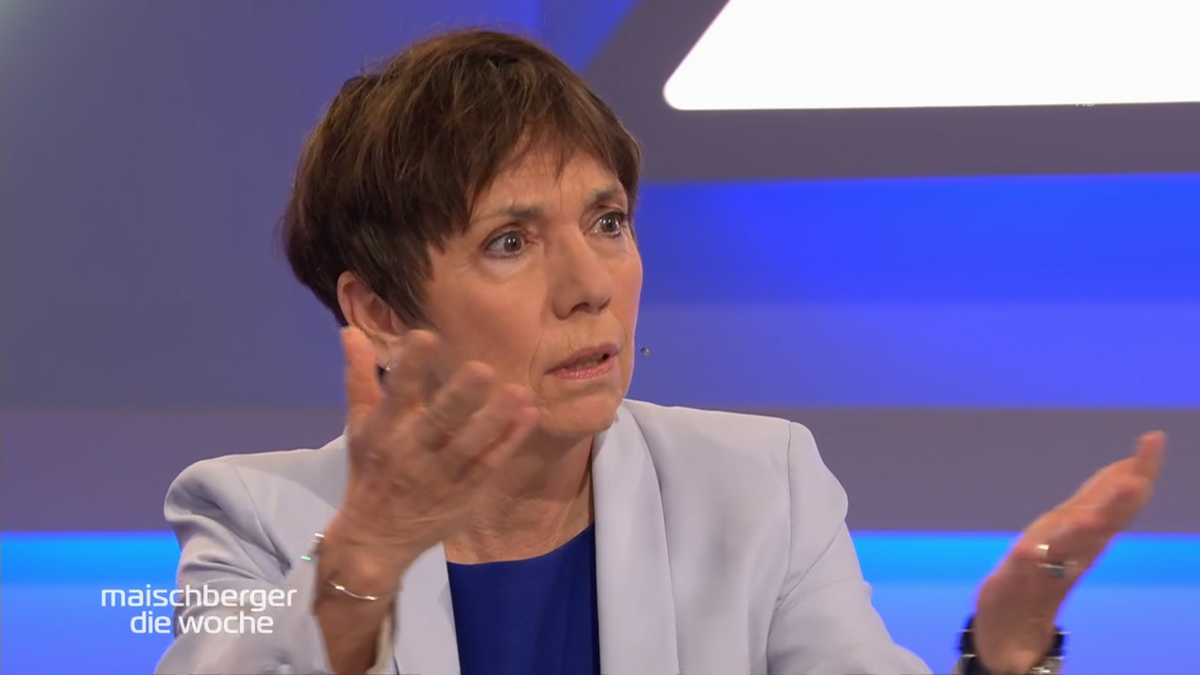 Theologin Margot Käßmann spricht lieber von "körperlicher" Distanzierung.