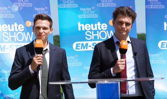 Lutz van der Horst (rechts) und Fabian Köster präsentierten ein etwas anderes EM-Studio.