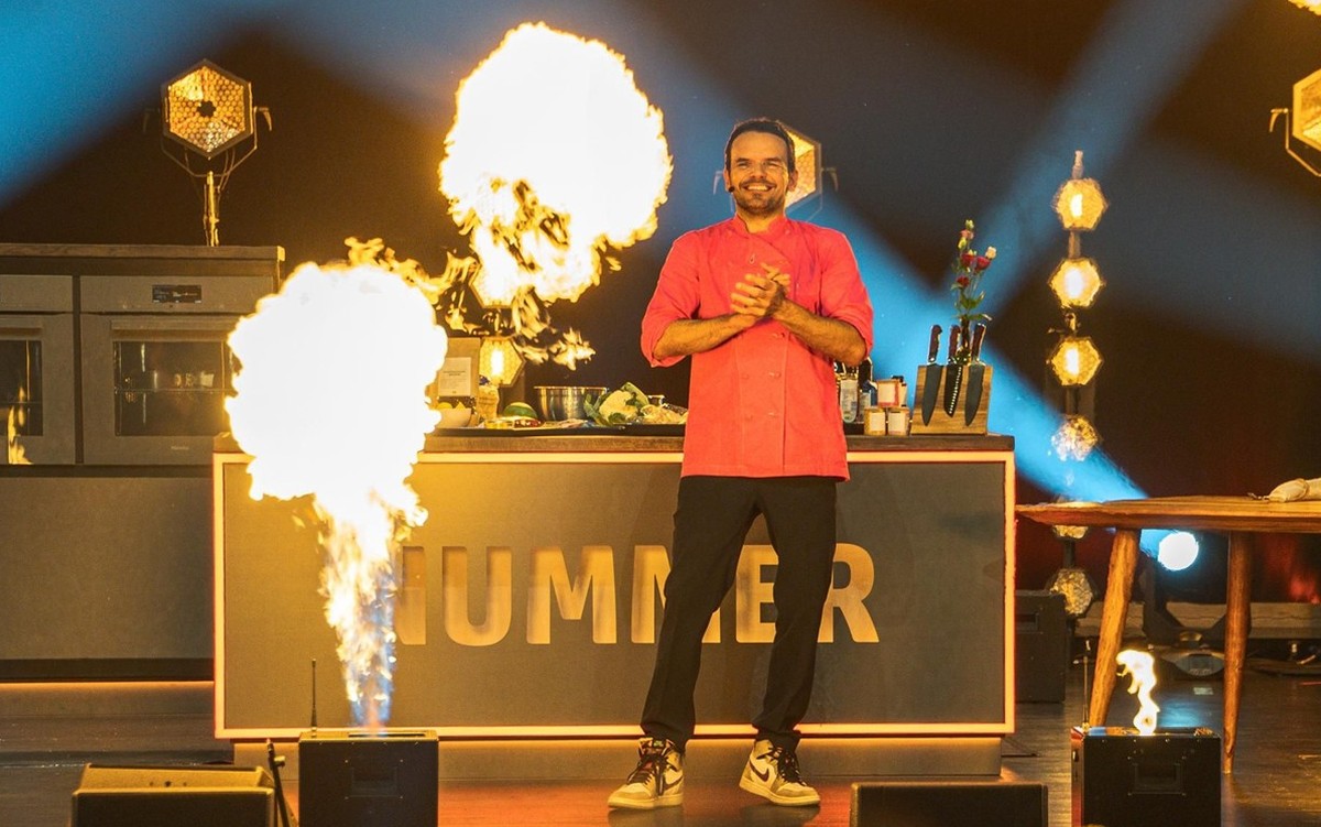 Steffen Henssler
+++ Die Verwendung des sendungsbezogenen Materials ist nur mit dem Hinweis und Verlinkung auf RTL+ gestattet. +++