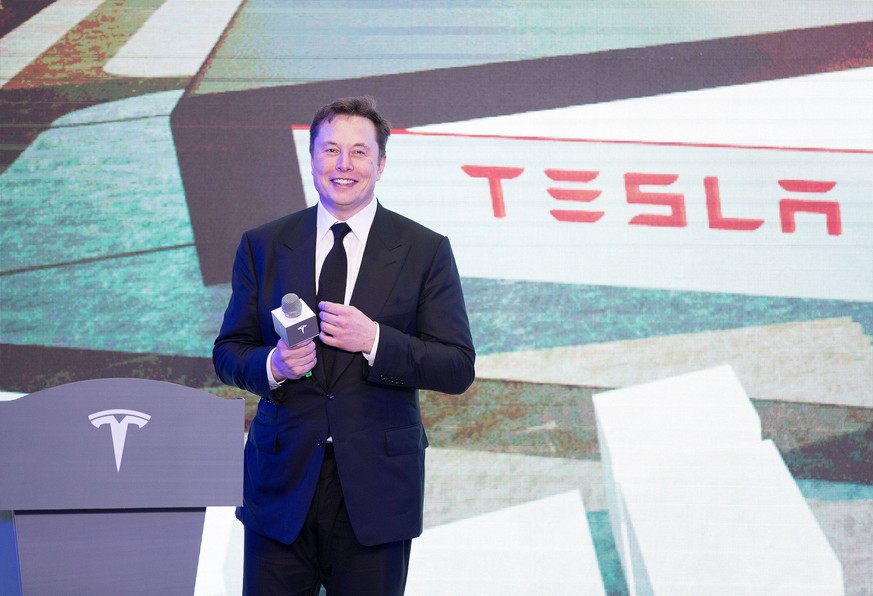 Elon Musk baut eine neue Tesla-Fabrik in Brandenburg.