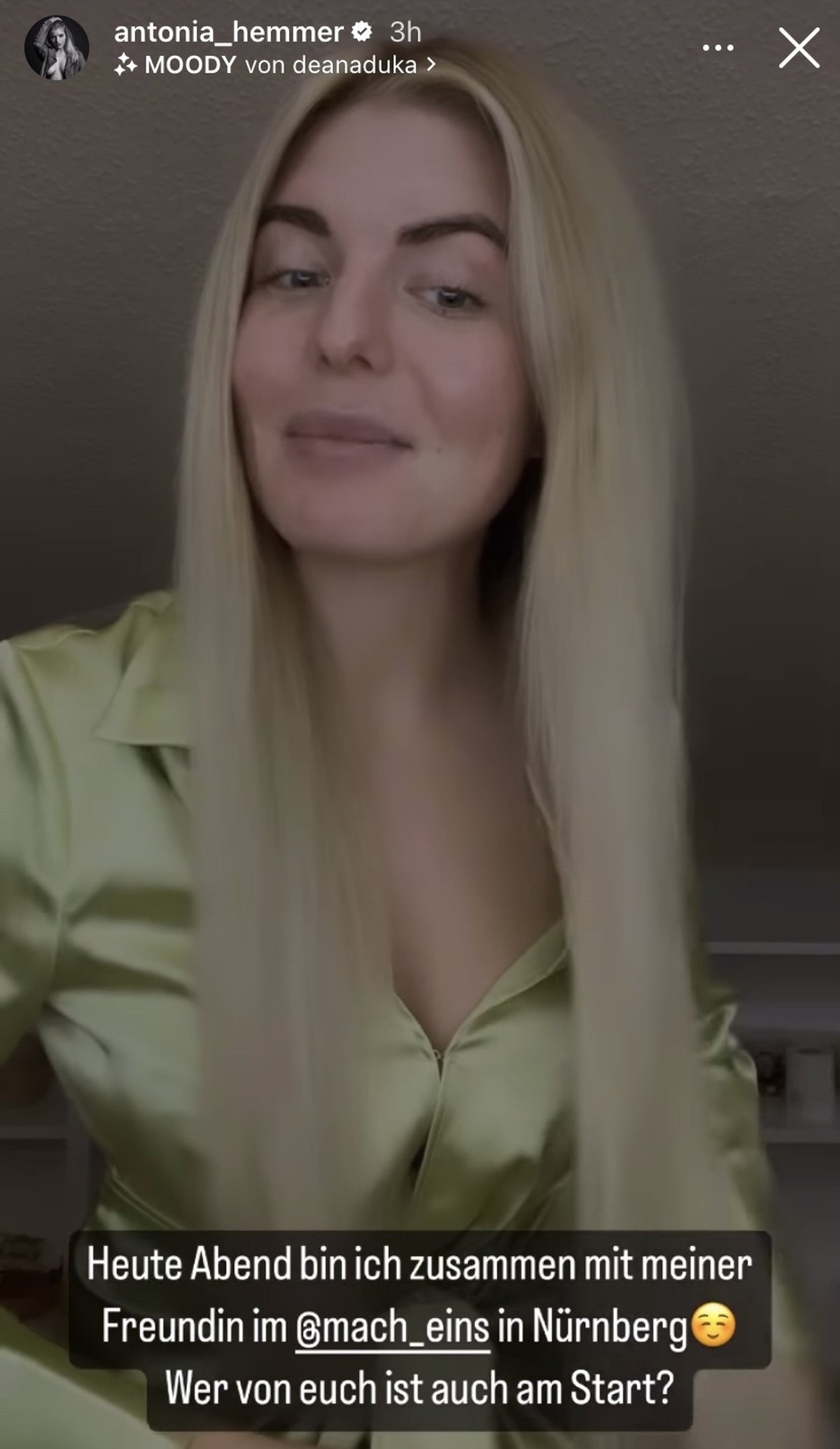 Antonia zeigte sich beim Styling.