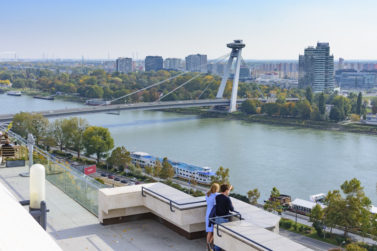 Bratislava ist eine schöne Stadt – aber das UFO-Restaurant lohnt sich nur bedingt.