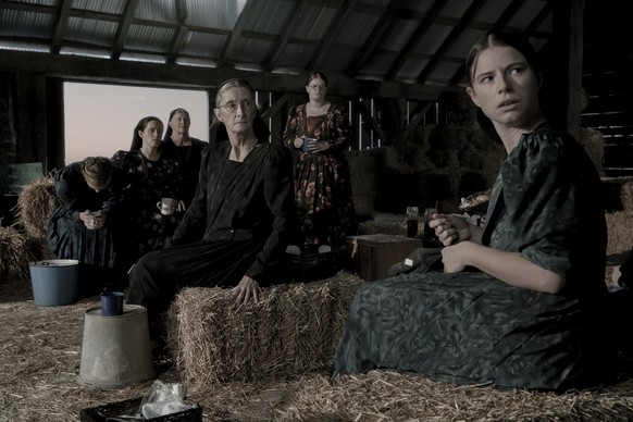 This image released by United Artists shows Rooney Mara, from left,, Claire Foy, Judith Ivey, Sheila McCarthy, Michelle McLeod and Jessie Buckley in a scene from &quot;Women Talking.&quot; (Michael Gi ...