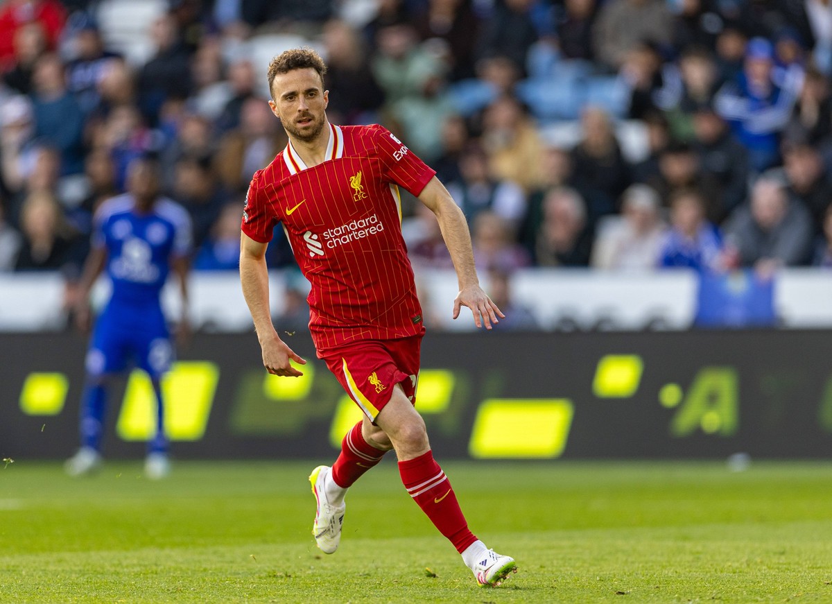 Football - FA Premier League - Leicester City FC v Liverpool FC LEICESTER, ENGLAND - Sunday, April 20, 2025: Liverpool s Diogo Jota during the FA Premier League match between Leicester City FC and Liv ...