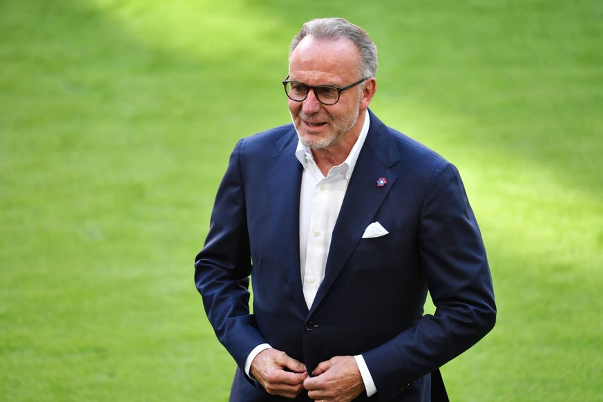 Karl Heinz RUMMENIGGE hoert vorzeitig beim FC Bayern auf Archivfoto: Karl Heinz RUMMENIGGE, Vorstandsvorsitzender, Einzelbild,angeschnittenes Einzelmotiv, Halbfigur,halbe Figur. Fussball 1. Bundesliga ...