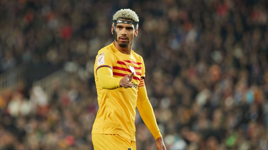 Ronald Araujo of FC Barcelona, Barca Valencia CF v FC Barcelona, La Liga EA Sports match. Football, Mestalla Stadium, Valencia, Spain 16 Dec 2023 EDITORIAL USE ONLY No use with unauthorised audio, vid ...