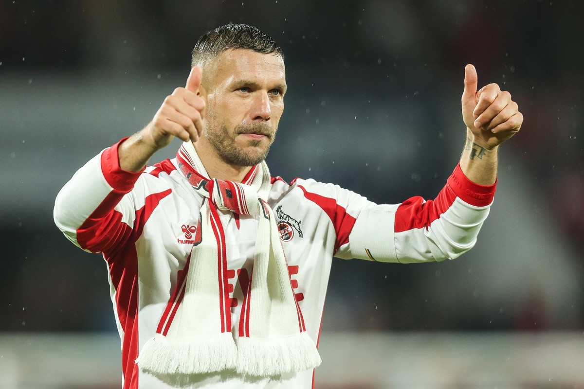 Fussball, 2.Bundesliga Saison 2024/2025 Unsere 10 kehrt Heim - Danke Spiel Lukas Podolski Poldis Elf - 1.FC K