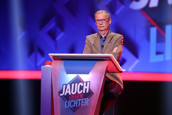 G�nther Jauch spielt in verschiedenen Duellen allein gegen seinen Herausforderer.

Die Verwendung des sendungsbezogenen Materials ist nur mit dem Hinweis und Verlinkung auf RTL+ gestattet.
