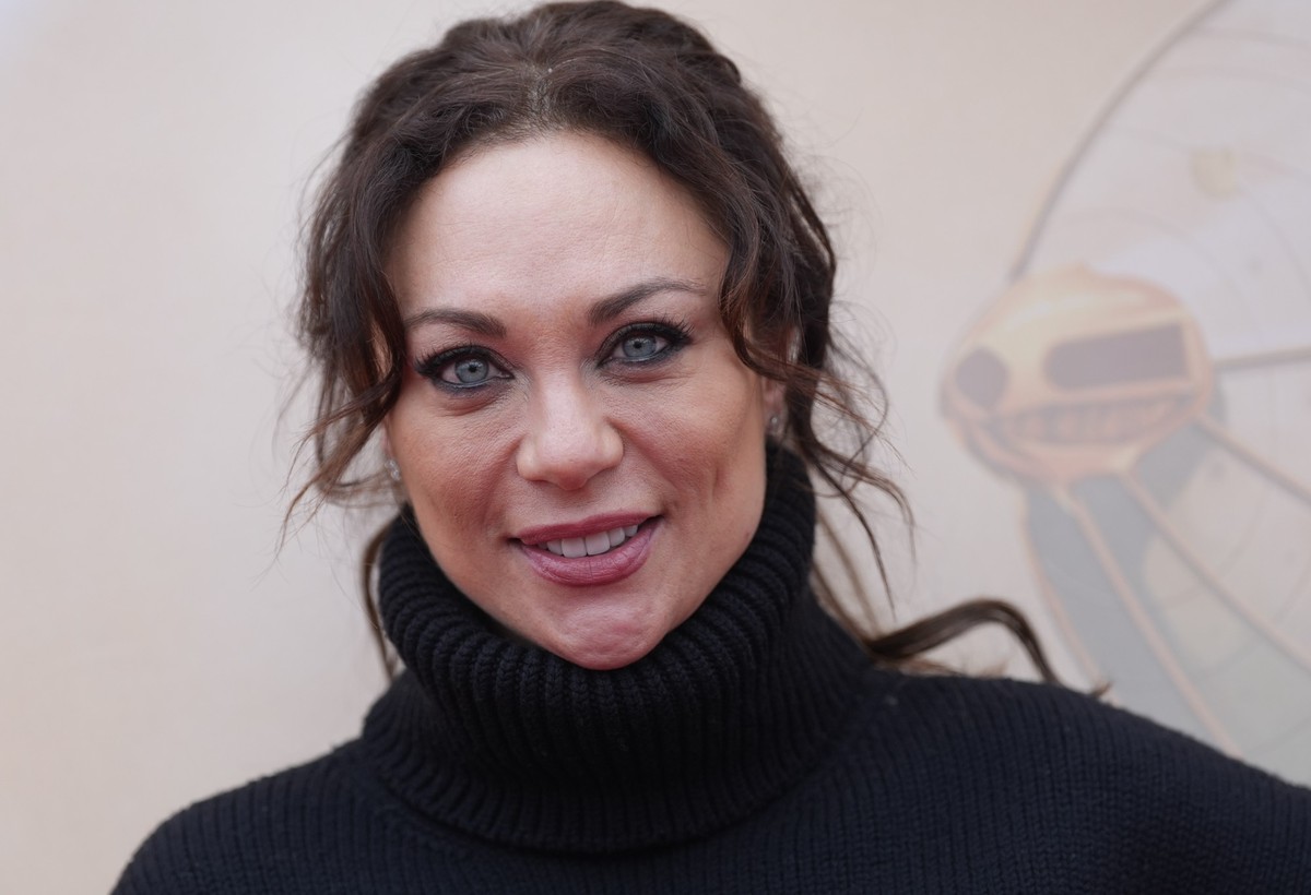 ARCHIV - 22.03.2024, Hamburg: Sharlely «Lilly» Becker steht im VIP-Bereich des Fahrgeschäfts «Evolution - Flight Beyond Imagination», dem nach Angaben der Schaustellerin höchsten transportablen Propel ...