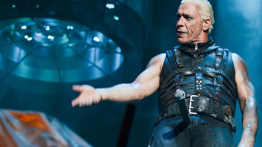 Wacken, 1. August 2013 - 
Rammstein (Till Lindemann, Richard Zven Kruspe, Paul H. Landers, Oliver Riedel, Christoph Schneider, Christian Lorenz) bei einem Konzert im Rahmen des Wacken Open Air 2013 |  ...