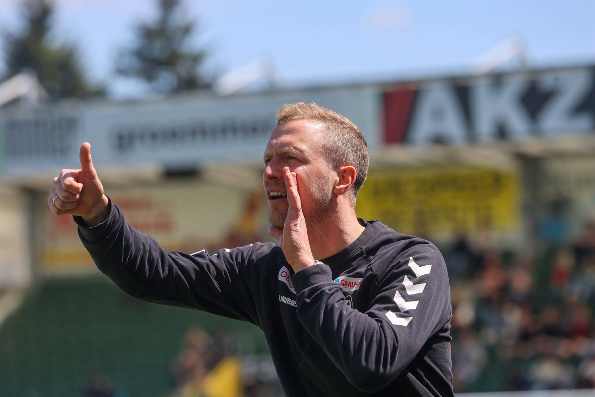 11.05.2025, Ried im Innkreis, AUT, Unterwegs in Ober�sterreich, SV Guntamatic Ried - SK STURM GRAZ II, ADMIRAL 2. Liga, 28. Runde, im Bild Jubel, 2:1, Maximilian Senft, Max Senft, Ried, Headcoach, *** ...