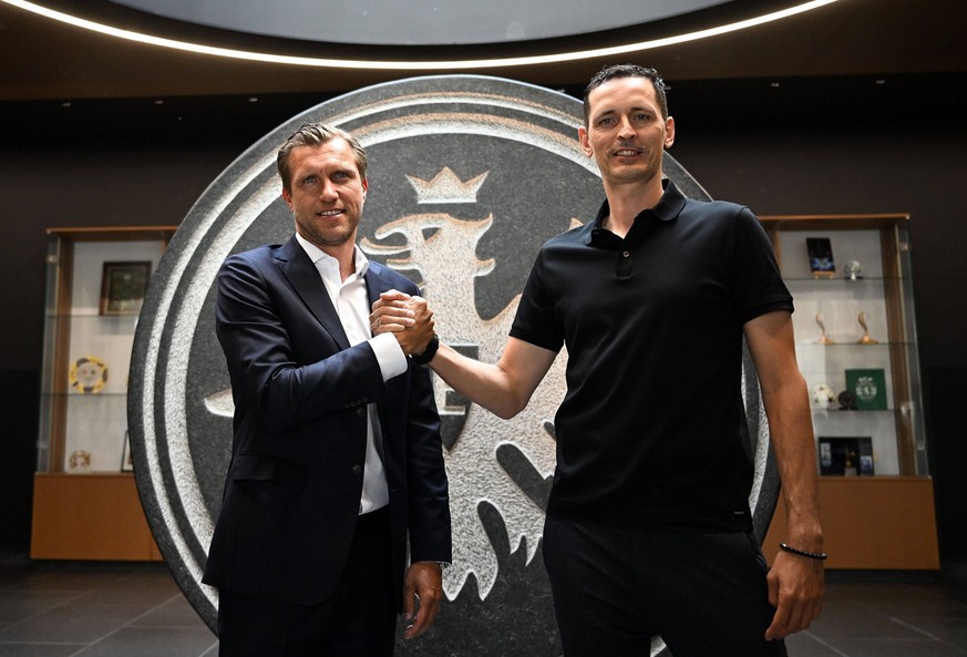 Sport Bilder des Tages 07.07.2023, xjhx, Fussball 1.Bundesliga, Eintracht Frankfurt - Pressekonferenz Dino Toppmöller emspor, v.l. Vorstand Markus Kroesche Krösche Director of Sports of of Eintracht F ...