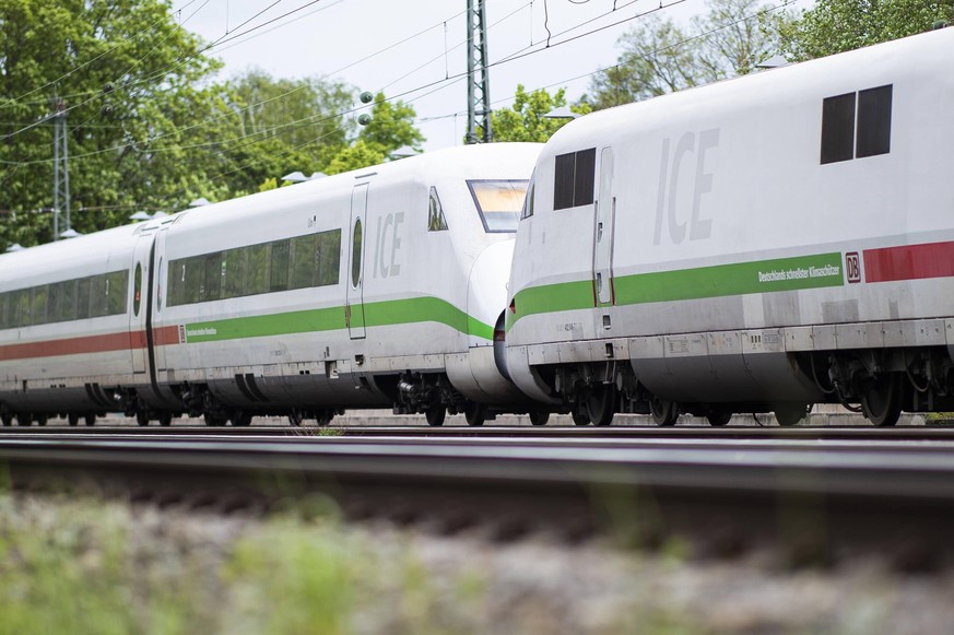 Feature Bahnverkehr Ein ICE f