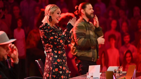 Auf den beliebtesten Fan-Tipp zur Schildkröte gingen Ruth Moschner und Rea Garvey bei &quot;The Masked Singer&quot; gar nicht ein.